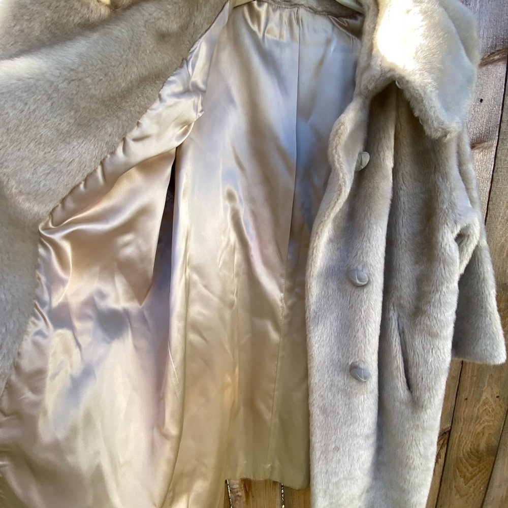 1960s Cream Faux Fur Coat 1960s Handmade faux fur collared button up coat. S - Picture 5 of 15